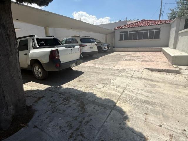 Casa Renta enfrente de la Alameda