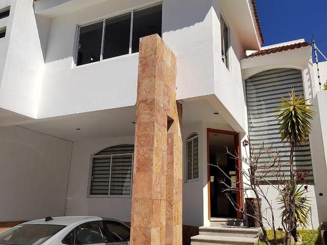 CASA RENTA FRACC.EL SAUCEDAL