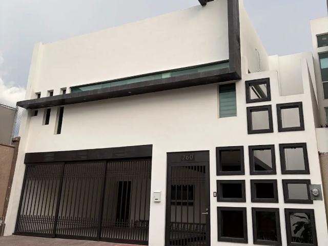CASA RENTA LA ESCONDIDA