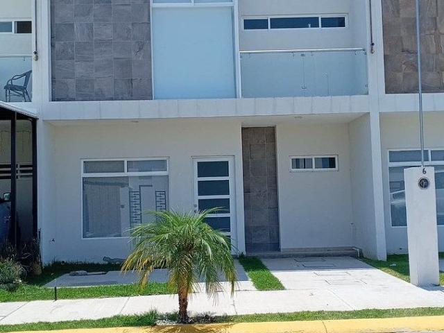 Casa renta Loma aeropuerto Silao