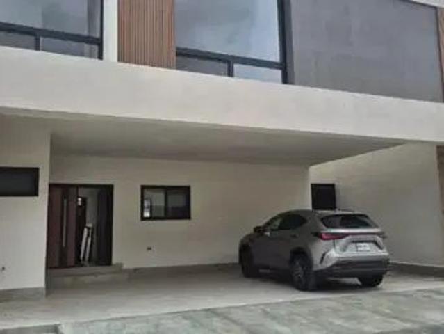 Casa Renta Para Estrenar En Fracc. Montano Residencial $42,0