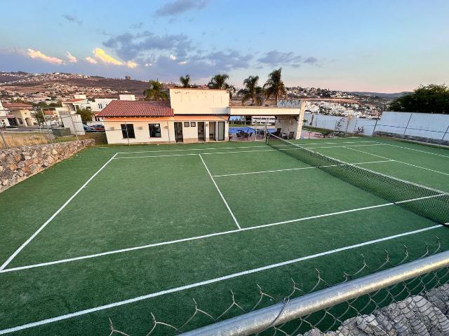 Casa renta Pedregal Schoenstatt camino a Los Olvera cerca Tejeda Hospital Santiago