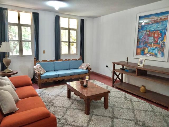 Casa Renta Pie de calle Pastita