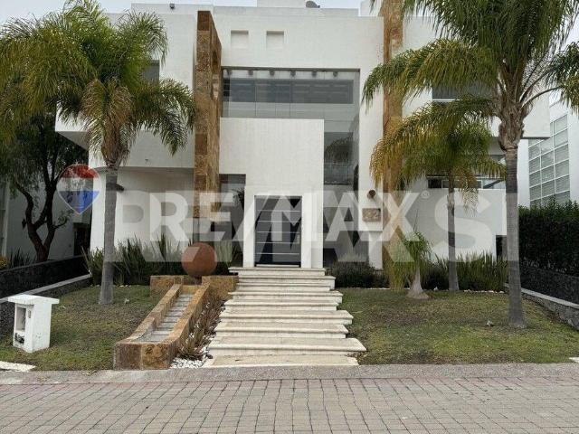CASA RENTA REGENCY CLUB JURICA