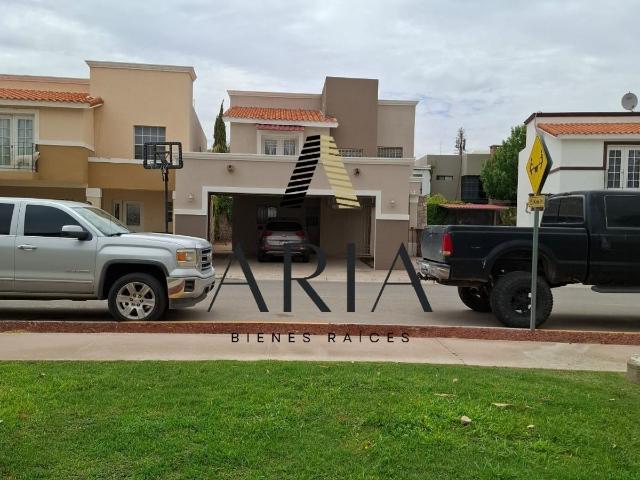 Casa RENTA RrJA $28,000 MXN Calzada del Sol Campos Elíseos