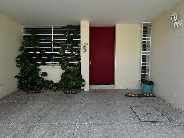 CASA RENTA, VALDEPEÑAS,SAN ISIDRO, ZAPOPAN