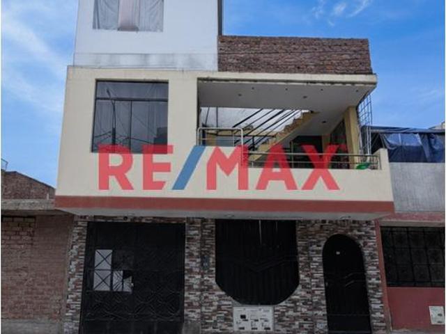 Casa Rentable En Venta Con Mini Departamentos En La Esperanza