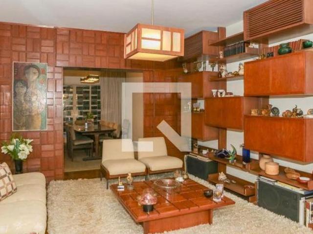 CASA RESIDENTIAL em São Paulo São Paulo, Pacaembu