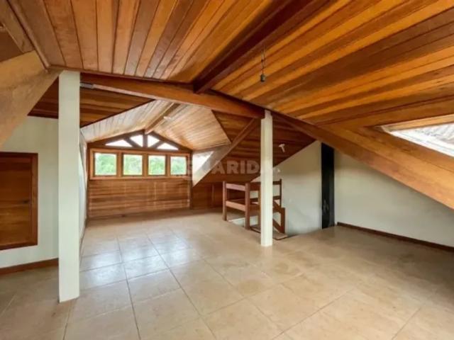 Casa Residencia com 3 dormitórios para alugar no bairro Ipanema