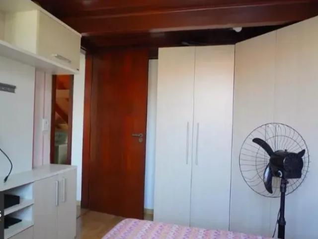 Casa residencial mobiliada, com churrasqueira, hidromassagem e piscina