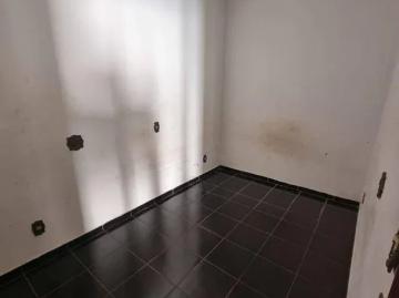 Casa Residencial ou Comercial com 3 Quartos, sendo 1 Suíte para alugar, 290 m² por R$ 18.000/mês P