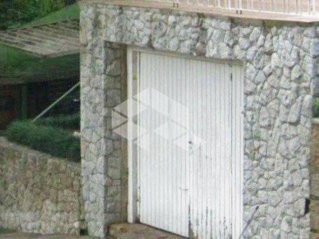 CASA RESIDENCIAL OU COMERCIAL NO PETROPOLIS