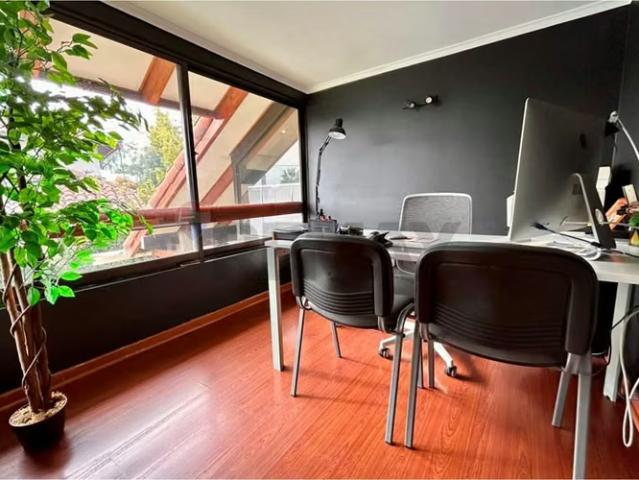 Casa residencial o comercial | 6 dormitorios por 18600.00 en Las Condes
