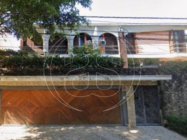 Casa residencial à venda em Interlagos, com 792m², 4 dormitórios e 2 suítes!