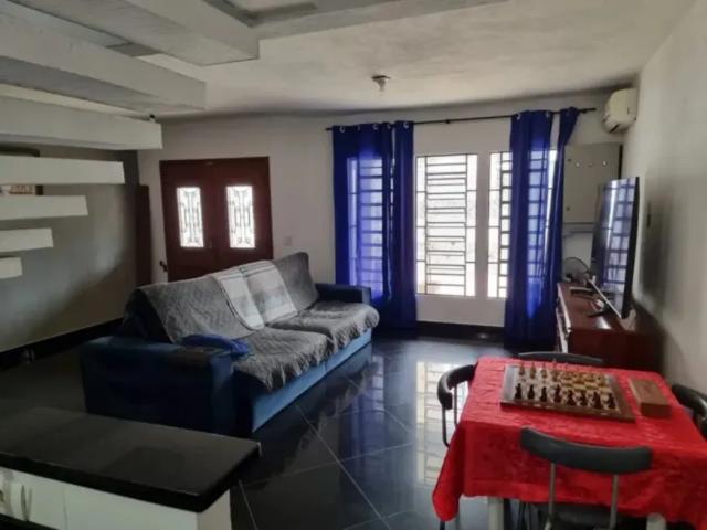 Casa Sobrado Residencial à Venda! Jardim Pereira do Amparo, Jacareí 4 quartos espaçosos, sendo 2 suí