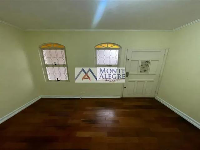 Venda de casa residencial no Jardim Alzira com 100 m² e 2 dormitórios/quartos disponíveis