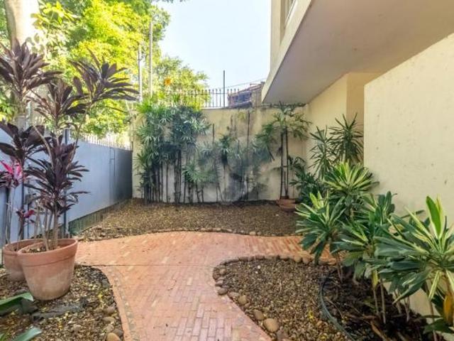 Casa Residencial a venda no PACAEMBÚ !