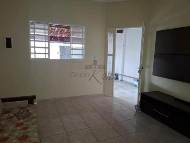 Casa Residencial Altos do Bosque 2 Dormitórios 125m²