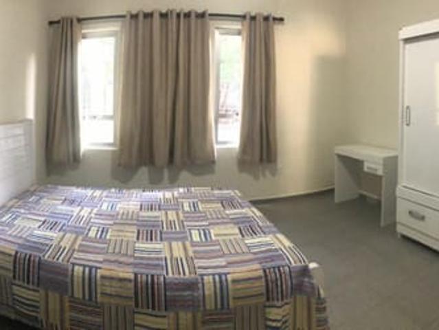 Casa Residencial c Quartos Individuais em Santana