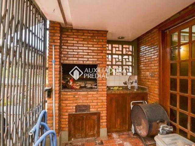 Casa residencial com 4 dormitórios no bairro Cristal