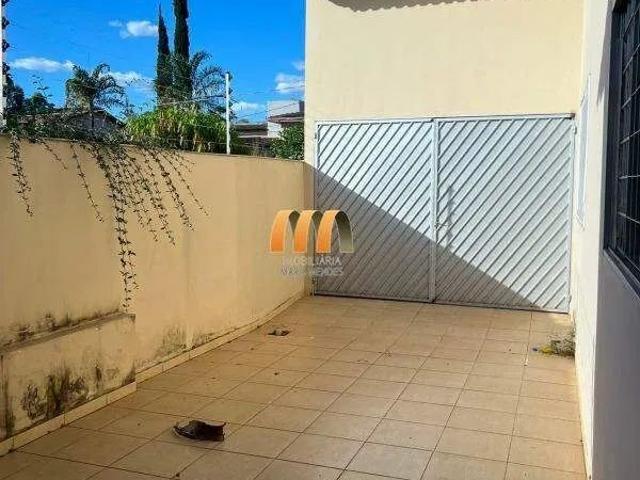 Casa residencial com 3 quartos e 4 vagas para aluguel em Anápolis