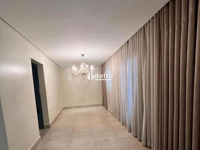 Casa residencial com 3 quartos sendo 1 suíte disponível para venda no bairro Nossa Senhora Aparecida