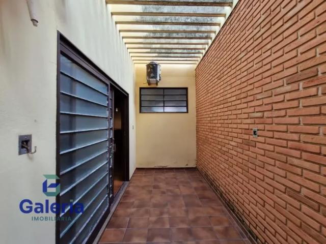 Casa residencial com 3 quartos para alugar, 216m² Jardim Irajá