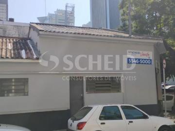 Casa residencial de esquina com 200m2 de área construída