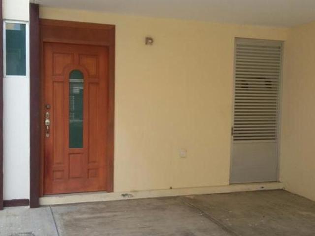 CASA RESIDENCIAL DE LUJO