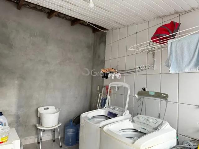 Casa residencial de 382 m² com 3 quartos sendo 3 suítes no bairro Coqueiros