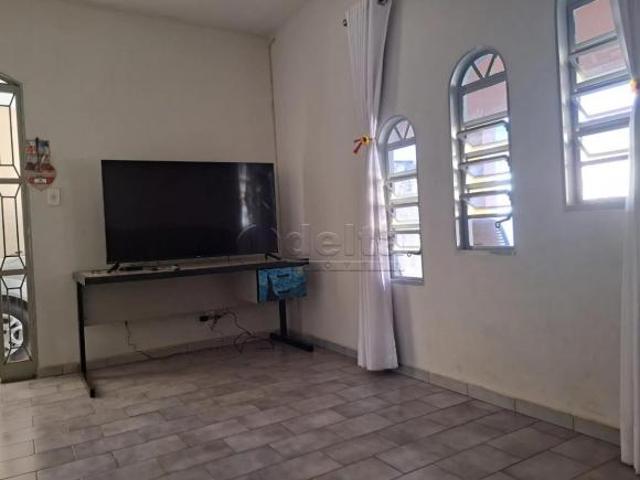 Casa residencial disponível para venda no bairro Segismundo Pereira em Uberlândia MG