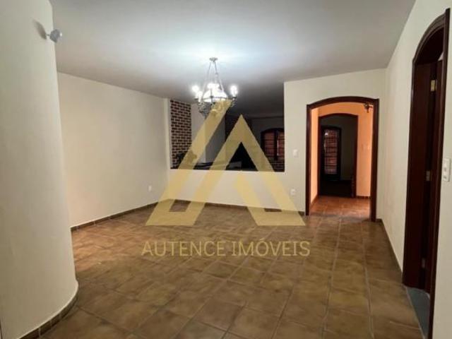 Casa Residencial e Comercial com 4 Quartos Jardim Morumbi, Jundiaí 330m² Zona Mista
