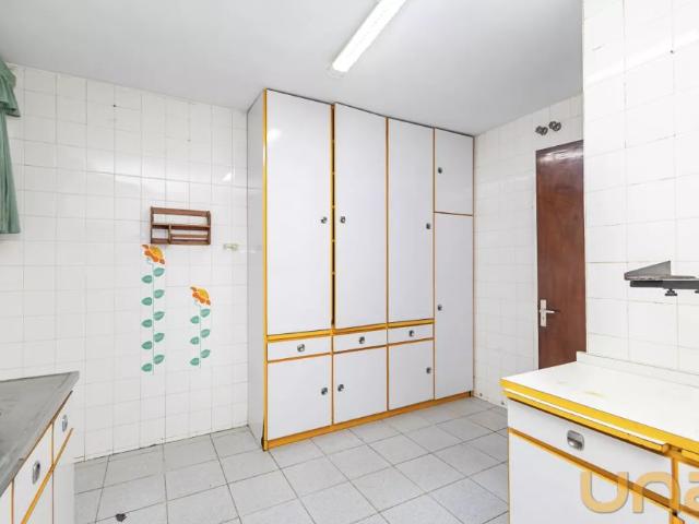Casa Residencial em ÁGUA VERDE para Aluguel – CA0361 OUT