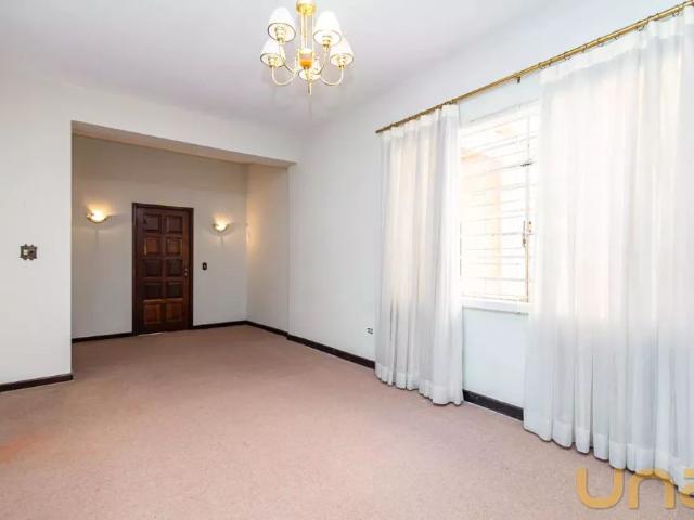 Casa Residencial em ÁGUA VERDE para Aluguel – CA0374 OUT