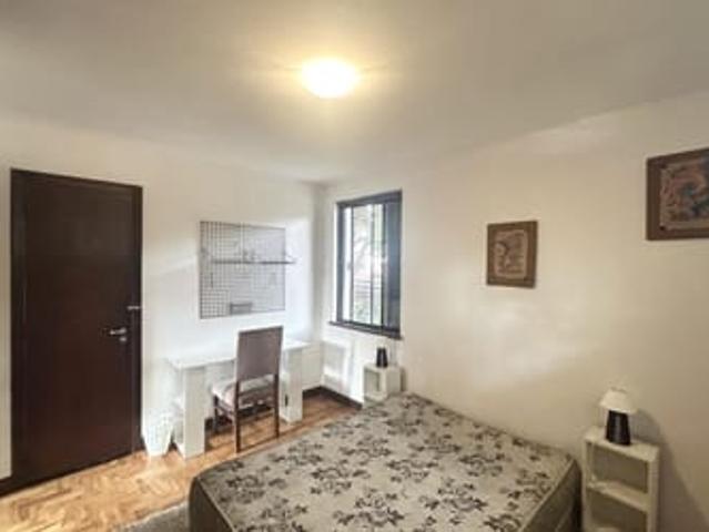 Casa residencial em bairro de alto padrão