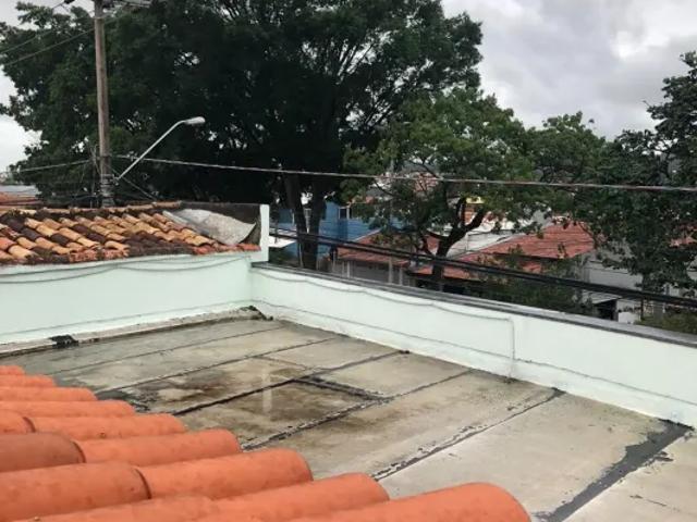 Belíssima casa térrea na vila hortência! Aceita financiamento! Analisa permuta de menor valor, a