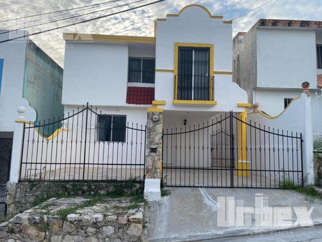 CASA RESIDENCIAL EN RENTA EN FRACCIONAMIENTO COLINAS DEL SUR, CAMPECHE