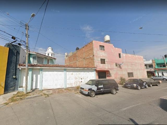 CASA EN VENTA EN JOAQUÍN AARON GUADALAJARA ET