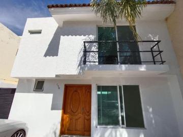 CASA RESIDENCIAL EN VENTA COTO VALENCIA, FRACCIONAMIENTO NUEVA GALICIA