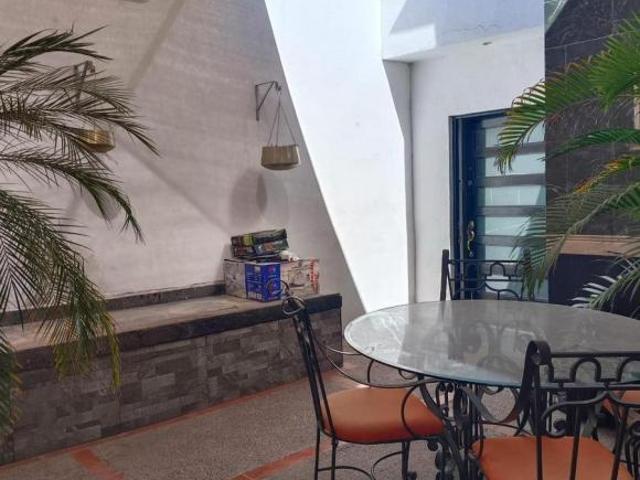 CASA RESIDENCIAL EN VENTA EN EL CENTRO DE GÓMEZ PALACIO,DGO