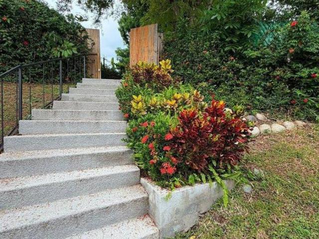 CASA RESIDENCIAL EN VENTA EN IXTAPA ZIHUATANEJO