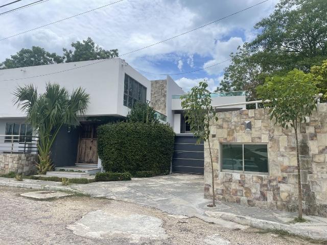 Casa Residencial en Venta y en Renta en Campeche Privada Villas Universidad