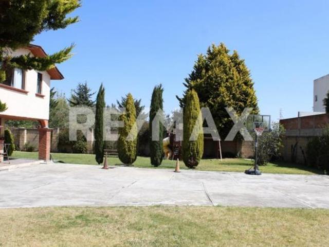 Casa Residencial en Venta Zona Campestre Exclusiva en Cacalomacán, Estado de México 4