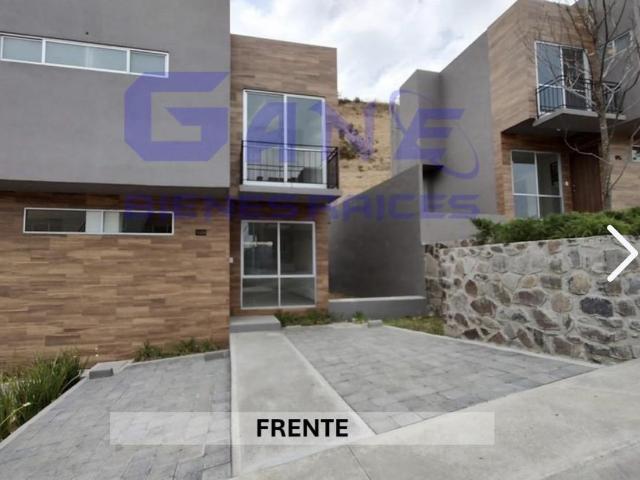 Casa Residencial Lago Esmeralda