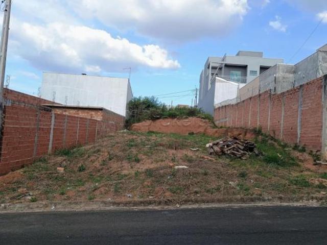 CASA RESIDENCIAL LÍVIA BOTUCATU / SP