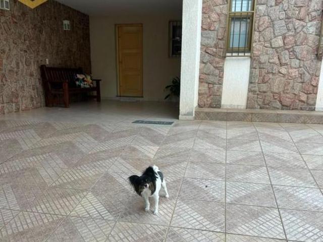 CASA RESIDENCIAL LOCALIZADA NO JARDIM MORUMBI, EM JUNDIAI SP LOCALIZAÇAO PRIVILEGIADA NO BAIRRO TE