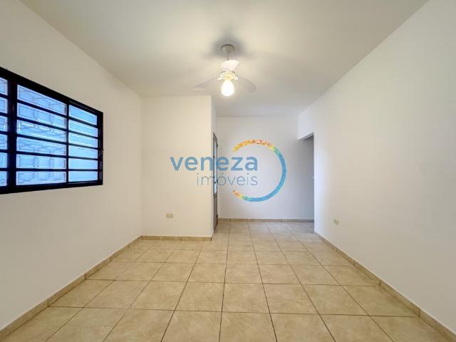 Casa residencial para alugar na região Sul de Londrina/PR com 3 quartos