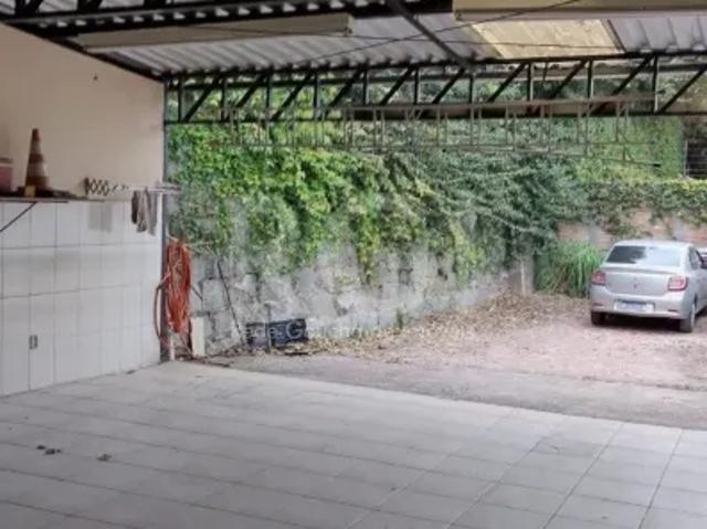 Casa residencial para alugar no bairro Floresta com 80m² e 4 dormitórios/quartos
