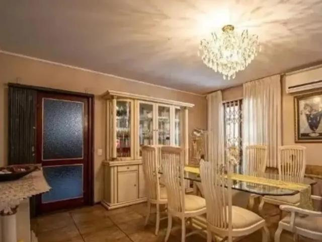 Casa residencial para alugar no Jardim Lindóia com 375 m² e 3 dormitórios/quartos