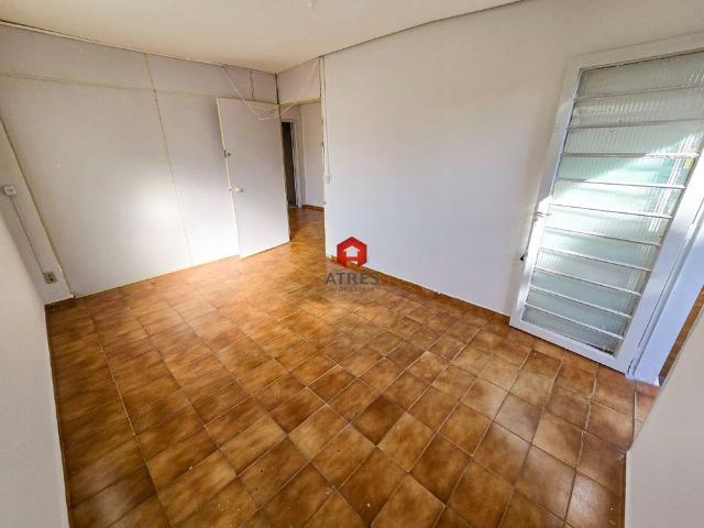 Casa residencial para locação com 80m² localizada no Setor Leste Universitário
